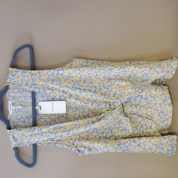 Pleione Sleeveless V-neck Twist Blouse In Dusty Blue Yellow Floral Size XS NWT - Picture 2 of 9